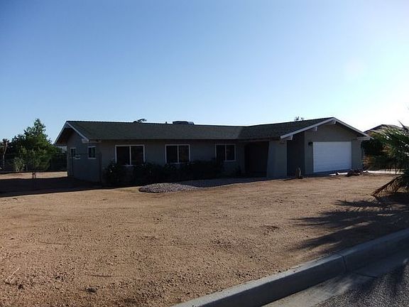 4th image of 56340 Carlyle Dr