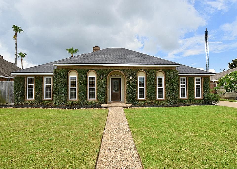 1st image of 3 Colony Park Cir