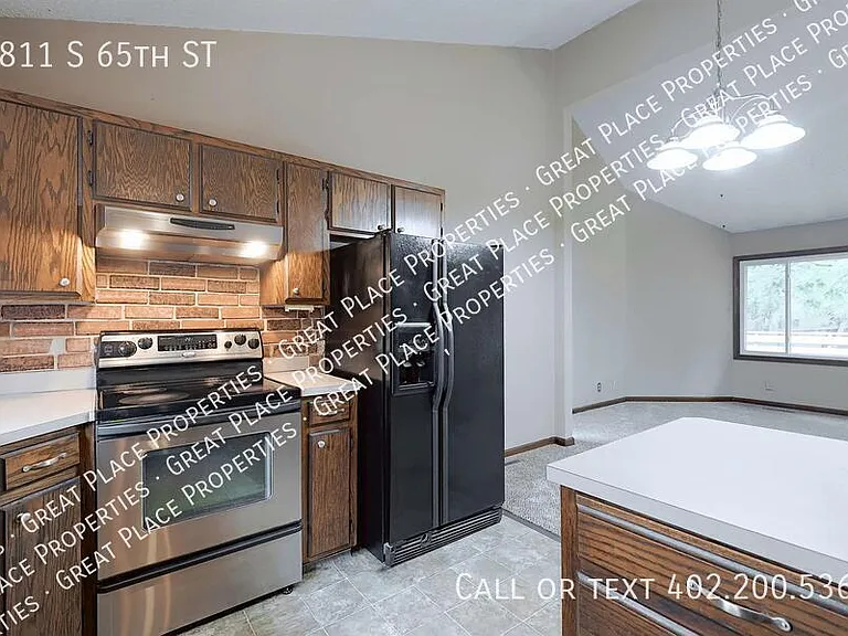 4811 S 65th St — Photo 21