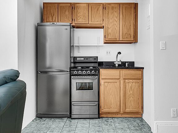 4th image of 225 Central Park N APT 117