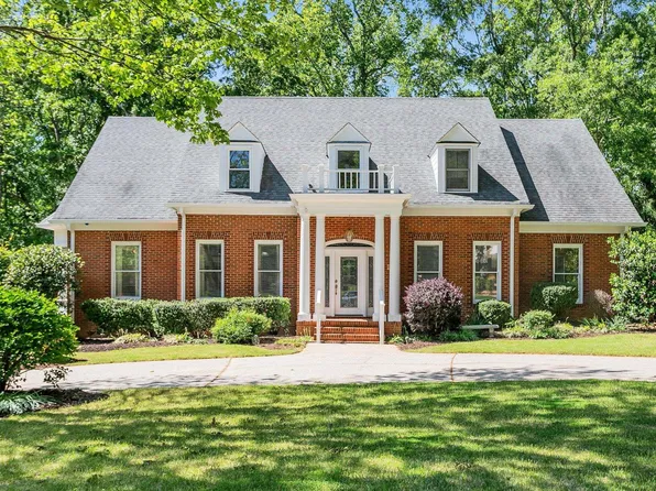 4 Oak Knob Ct, Simpsonville, SC 29681