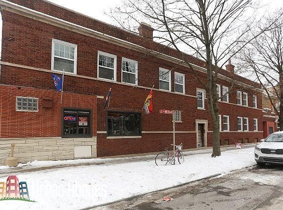 2nd image of 3753 N Leavitt St #Ua2n