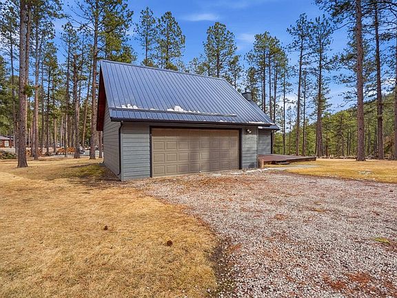 3rd image of 22930 Forest Rd