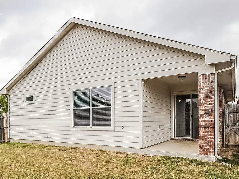 5832 Melanie Dr — Photo 16