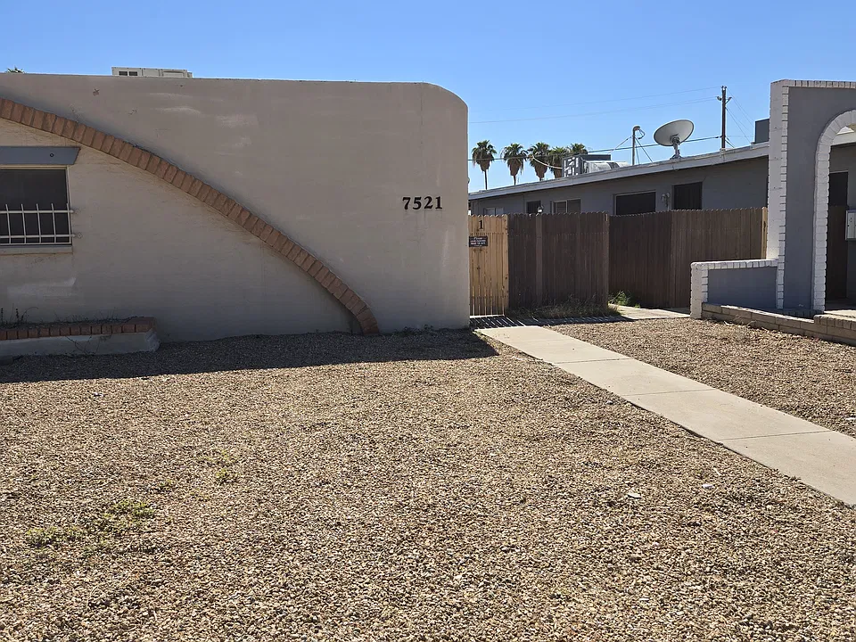 7521 W Glenn Dr #1