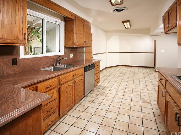 4th image of 22231 Schoenborn St