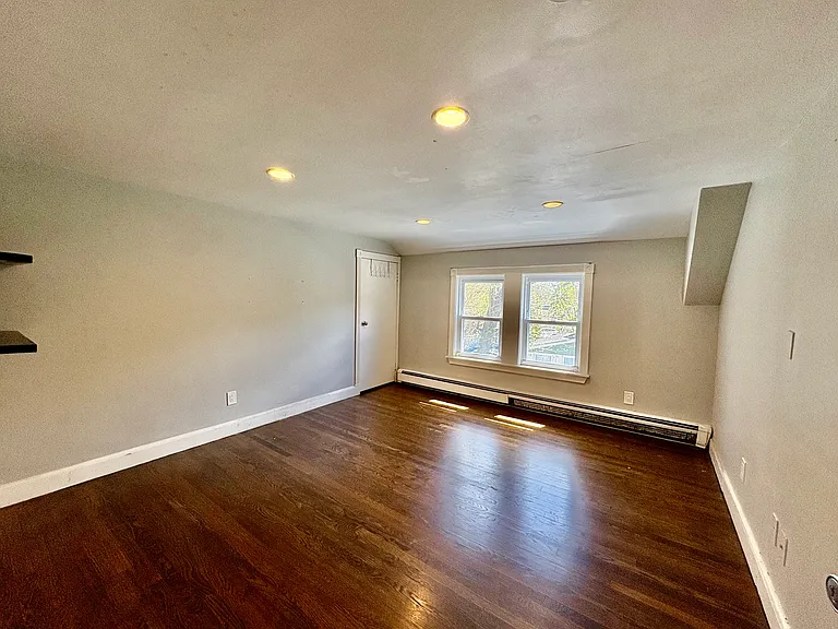 980 Washington St #2 — Photo 7