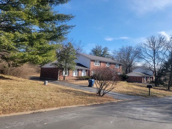 3rd image of 290 Prince Towne Dr