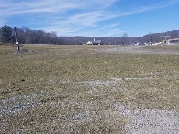 5th image of 8293 Route 104