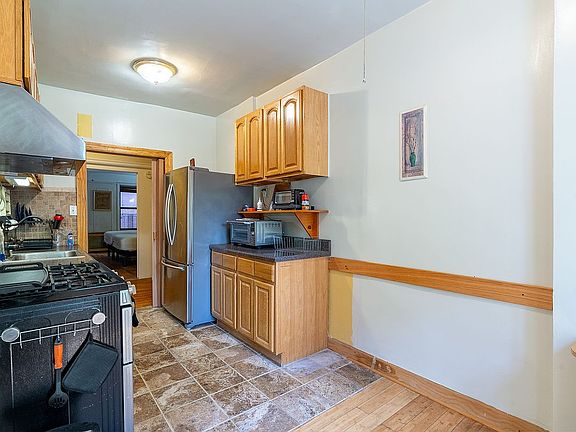 5th image of 3388 Wayne Ave #D14