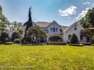 5 Empress Dr, Holmdel, NJ 07733
