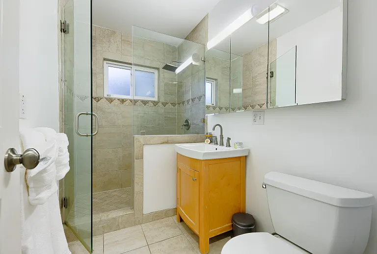 829 Missouri St — Photo 11