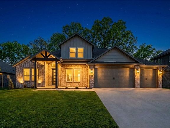 2nd image of 1330 Greyback Ln