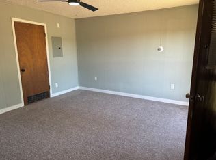 1813 SE Highway 54 APT 1, El Dorado, KS 67042