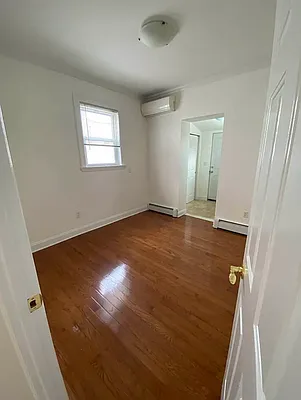 Rented by Hudson Exclusive Inc | media 26