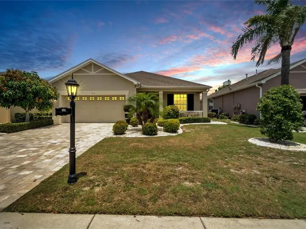 1013 Emerald Dunes Dr, Sun City Center, FL 33573