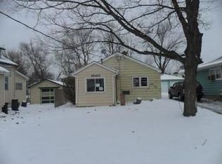 1040 North Ave, Aurora, IL 60505