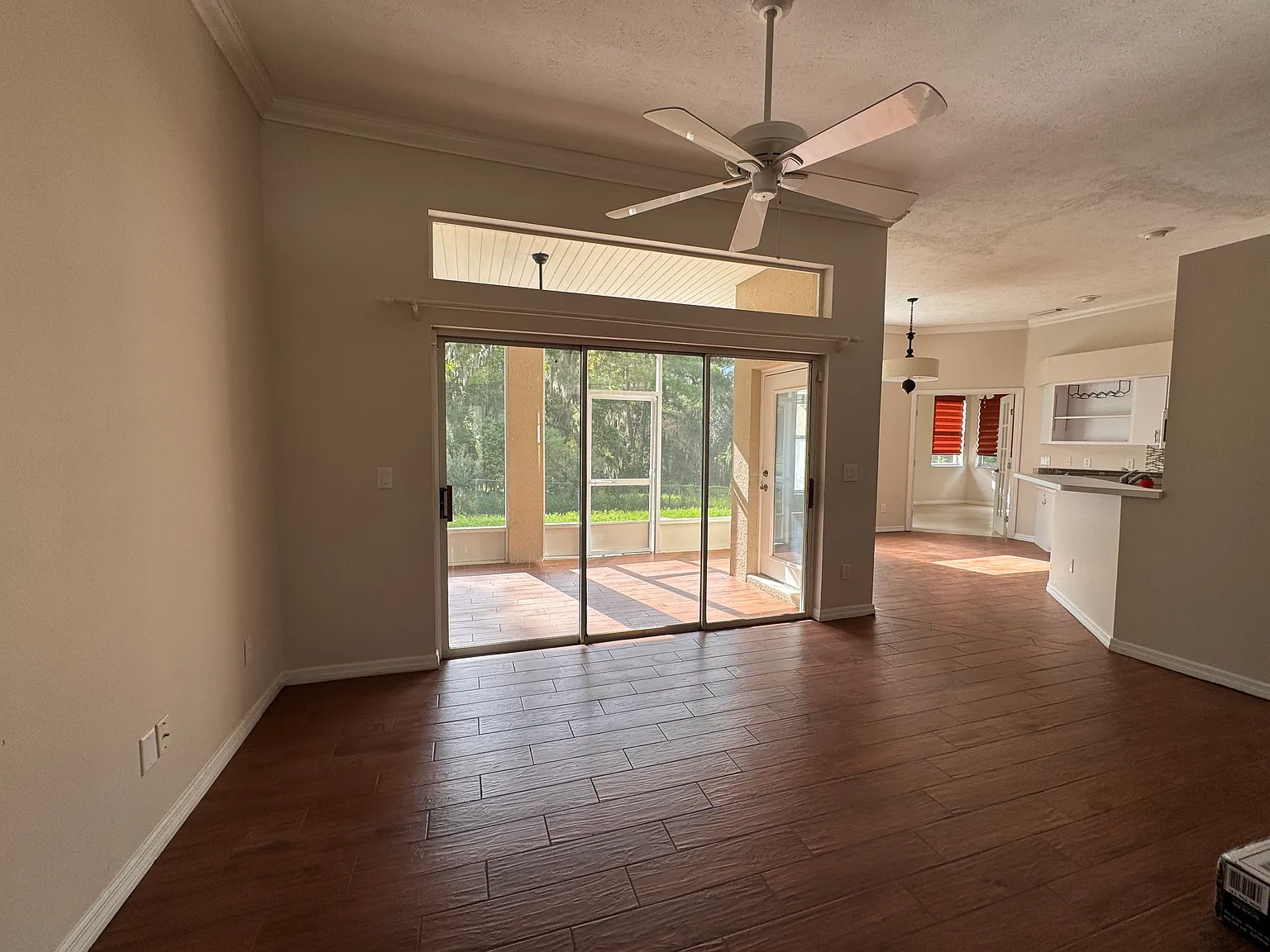 4 bed, 2000 sqft, $2,600 — Photo 4