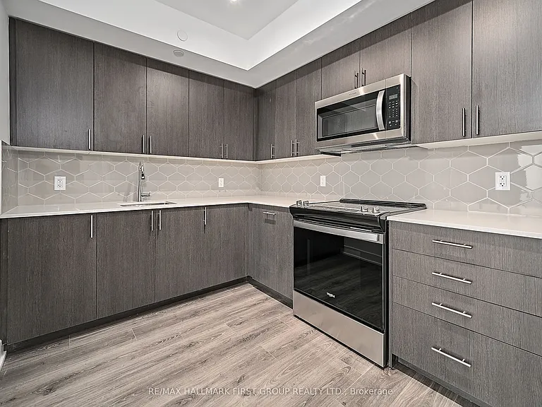 2545 Simcoe St N #2708 — Photo 10
