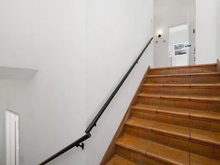 4528 Saint Elmo Dr — Photo 13