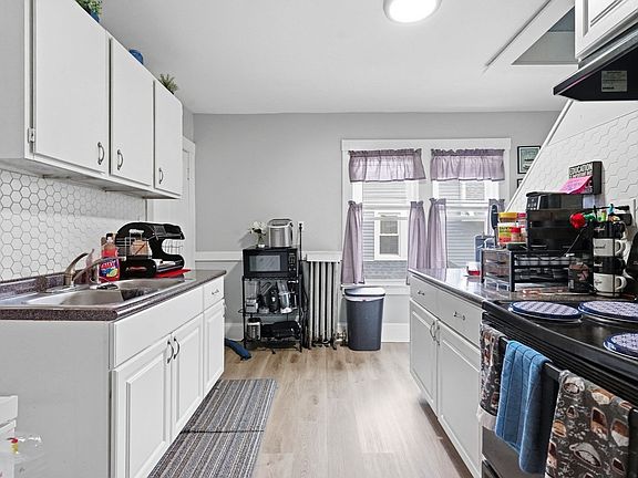 3rd image of 117-119 Groveland St