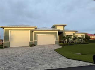 5407 SW 16th Pl, Cape Coral, FL 33914