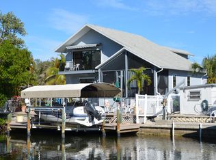 2367 Lemon St, Saint James City, FL 33956