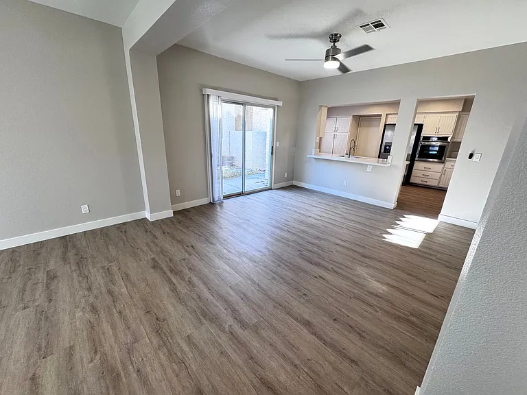 2544 Golden Sands Dr — Photo 9