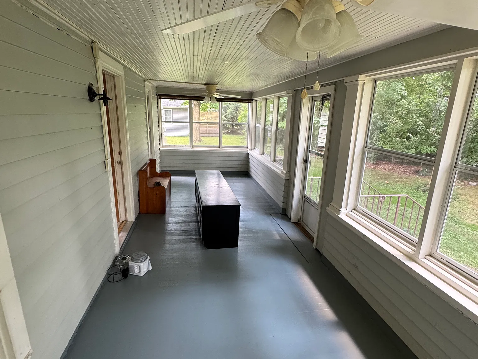 3 bed, 1050 sqft, $1,200 — Photo 4