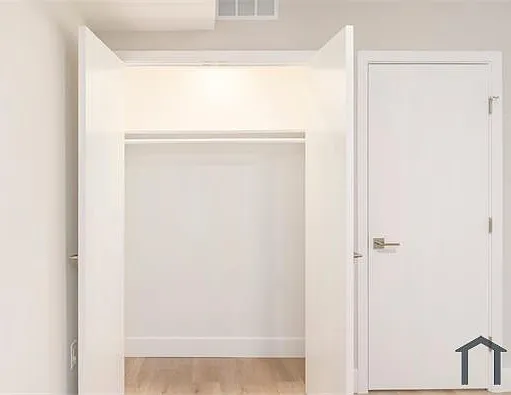 429 W York St #1 — Photo 12