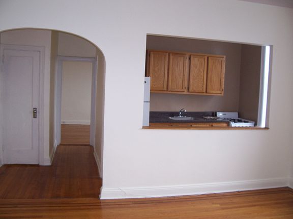 2nd image of 108 Palisade Ave APT C3