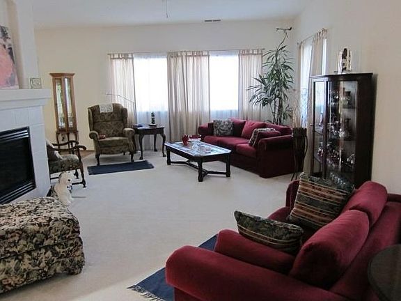 5th image of 3145 Saginaw St