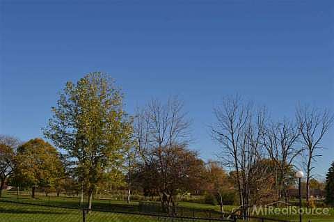 2nd image of 51492 Laurel Oak Ln