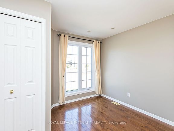 3rd image of 146 Berrigan Dr