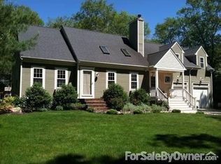 1302 Reed Rd, Dartmouth, MA 02747