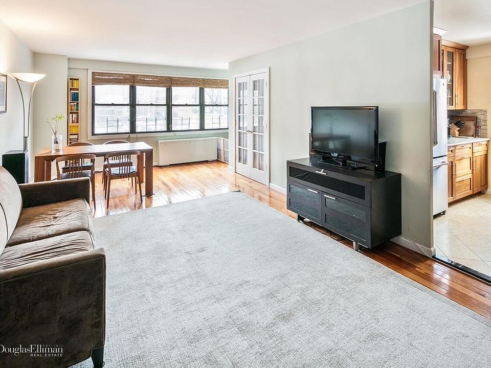 1st image of 201 E 28th St #10D