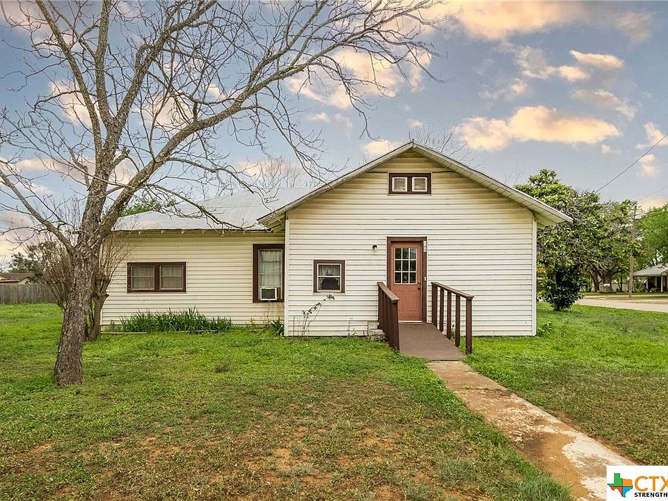 610 Cantrell Ave, Jourdanton, TX 78026 Zillow
