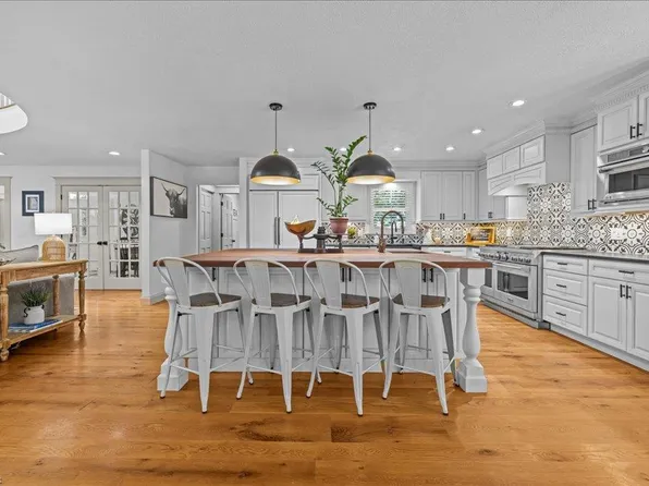 1041 Taft Rd, Chesapeake, VA 23322