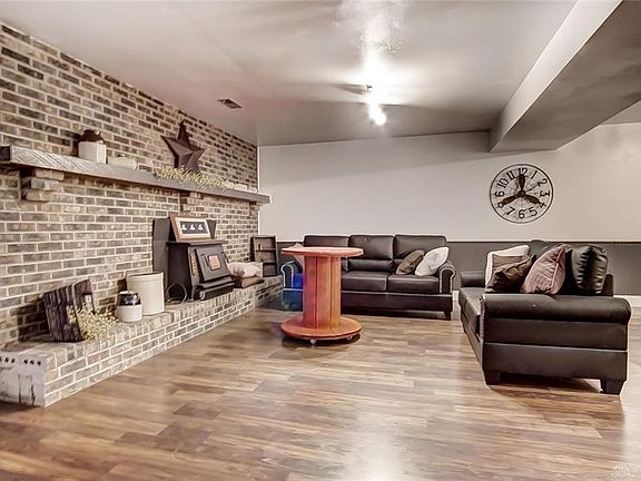 4th image of 5062 Strathaven Dr