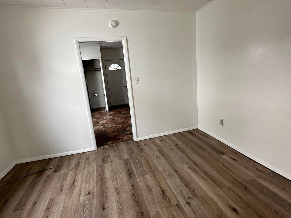 1st image of 32 Murray St #1