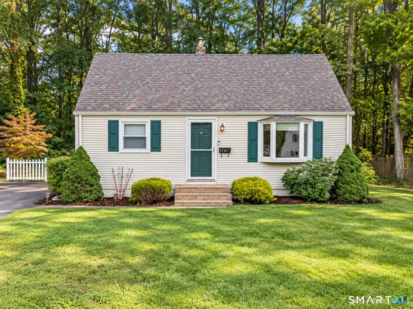 11 Arthur Avenue, Enfield, CT 06082