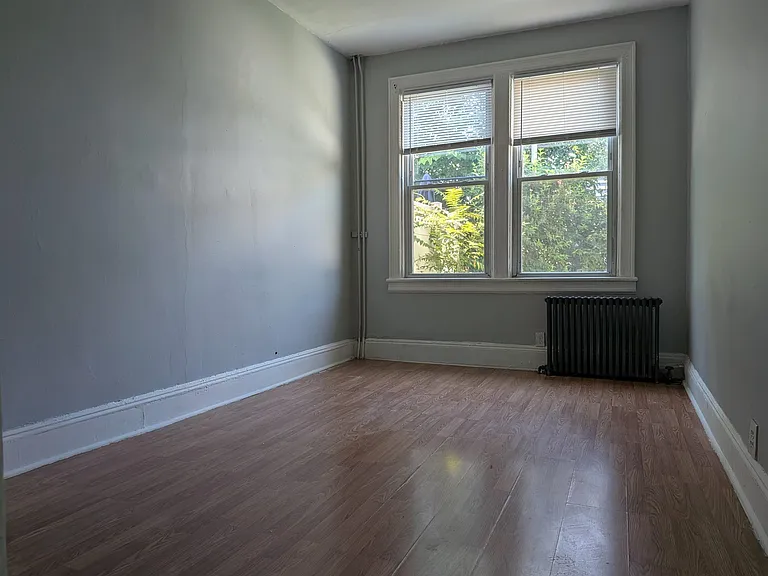 136 W 30th St #1R — Photo 5