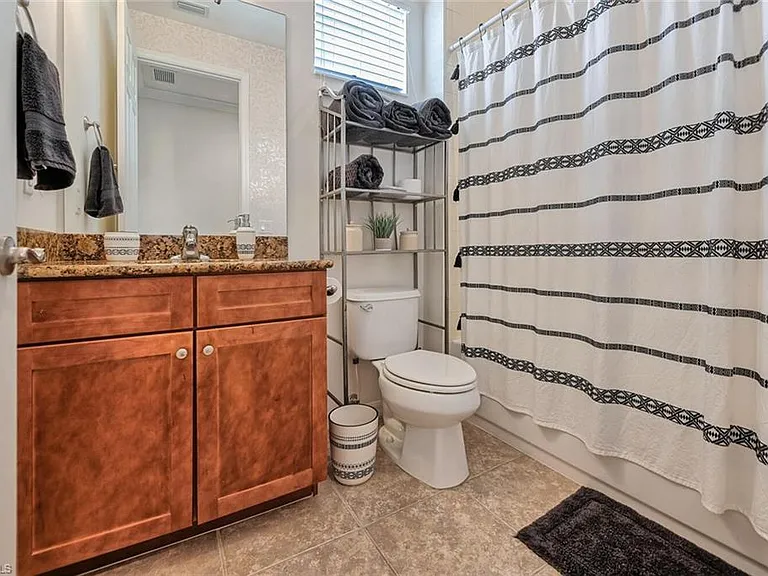 8949 Malibu St #304 — Photo 19