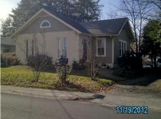 1113 S Crest Rd, Rossville, GA 30741