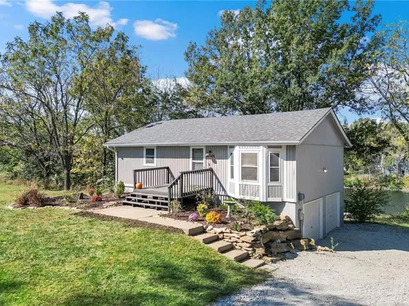 14814 Midway Dr, Excelsior Springs, MO 64024