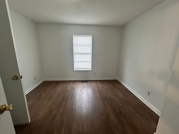5th image of 1122 Tamm St