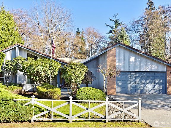 3rd image of 17719 54th Avenue W