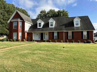 62 Greenhill Dr, Jackson, TN 38305