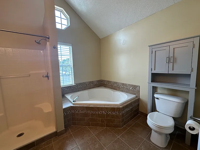 5042 Kemps Lake Dr — Photo 25