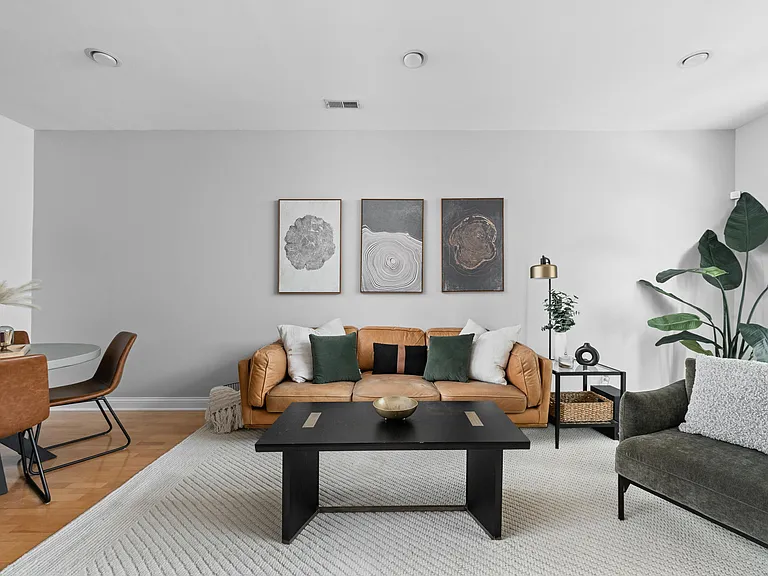 Living Room & Dinning Space